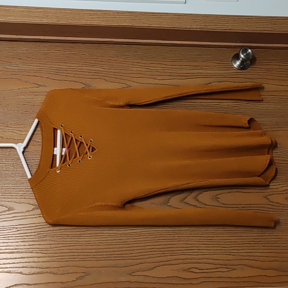 No boundaries top - Picture 2 of 2